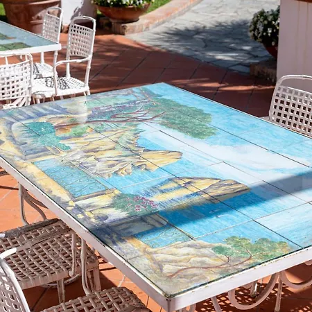 Capri Vittoria By Capri *