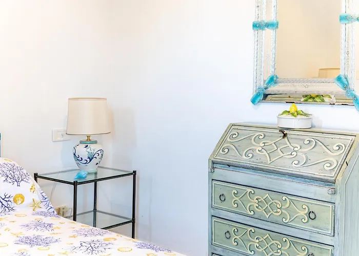 Capri Vittoria By Capri *