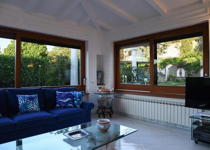 Capri Vittoria By Capri *