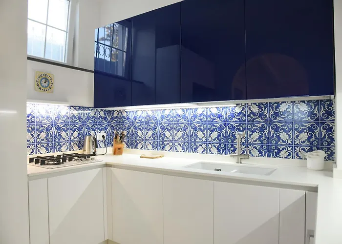 Capri Vittoria By Capri *